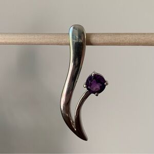 Sterling silver & amethyst pendant